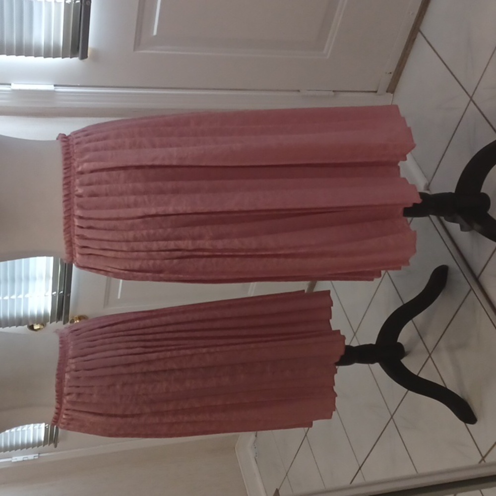 2/$50 Silky Pink Pleated Skirt - Size Small